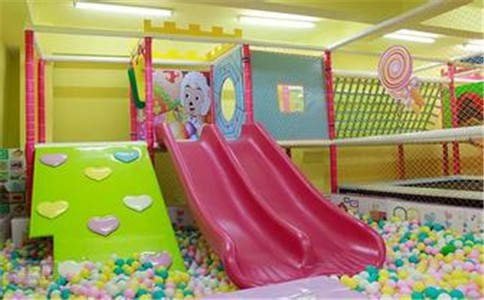 公园游乐设备